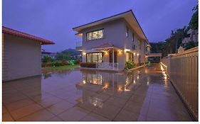 Radha Krishna 5bhk ロナバラ